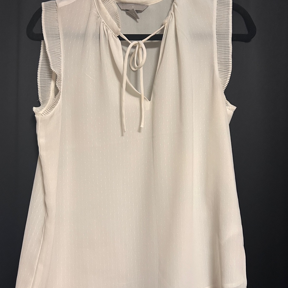 H&M Cream Sleeveless Blouse with Tie Neck